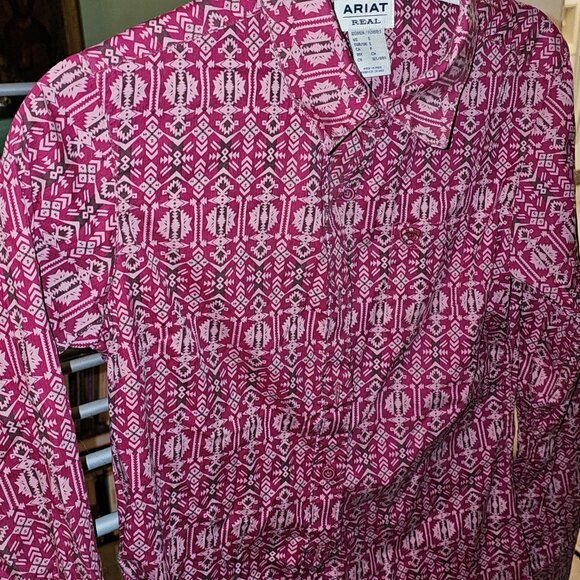 Women's Ariat Real button down Size S Pink Aztec pattern - Picture 2 of 3